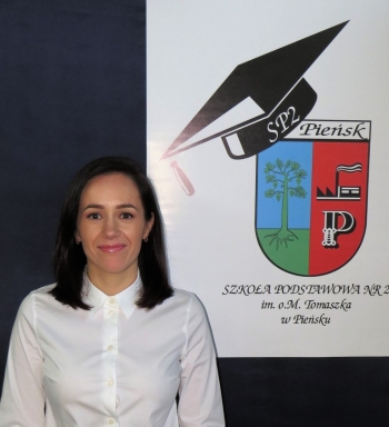 Iwona Derucka- nauczyciel edukacji przedszkolnej, plastyki, j. polski